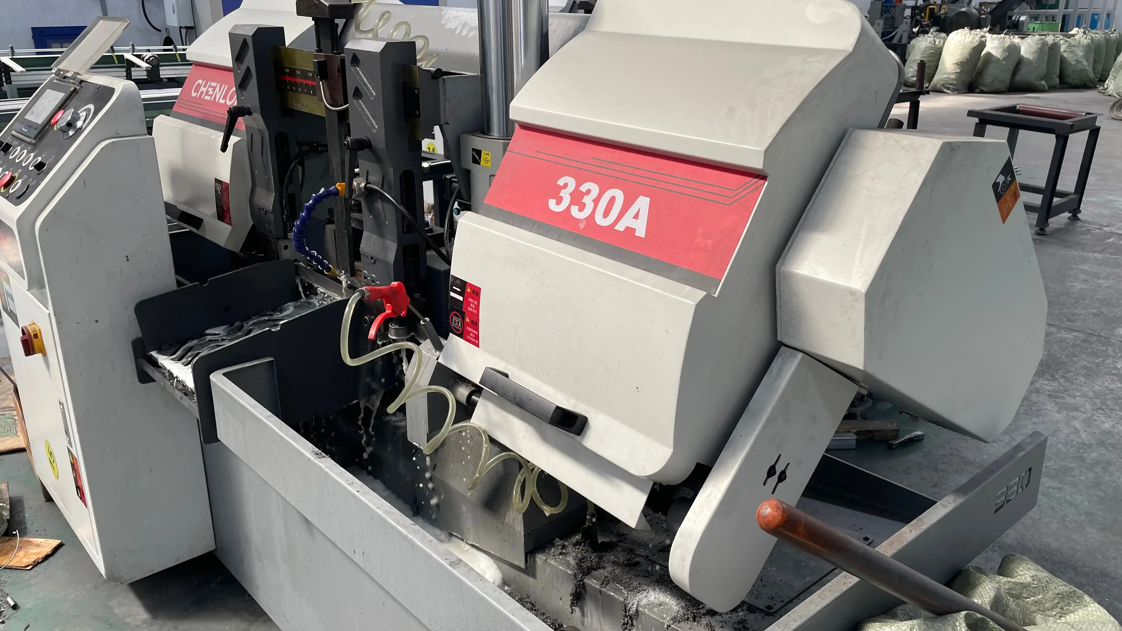 Acier inoxydable 420 vs 440C&nbsp;: principales diff&eacute;rences, performances et meilleures utilisations industrielles | Guide 2026